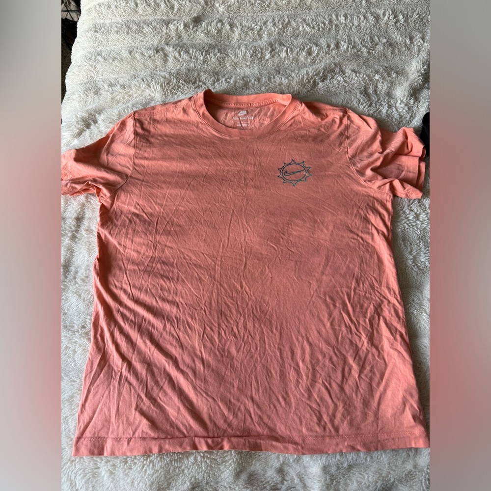 Nike Tee - Large
